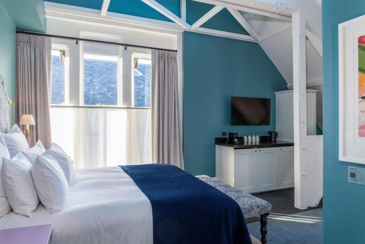 The Observatory Hotel Christchurch Eksteriør billede A room at the hotel