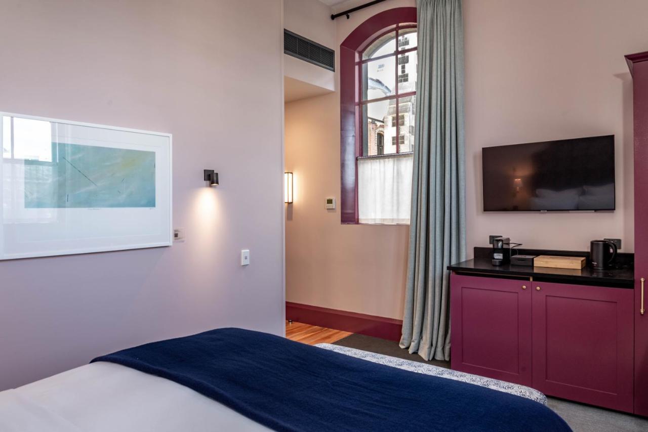The Observatory Hotel Christchurch Eksteriør billede A room at the hotel