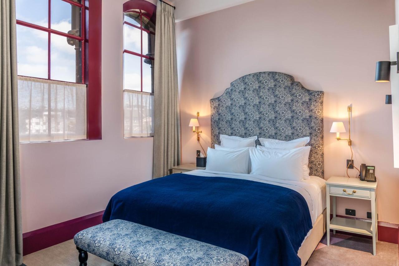 The Observatory Hotel Christchurch Eksteriør billede A bedroom at the hotel